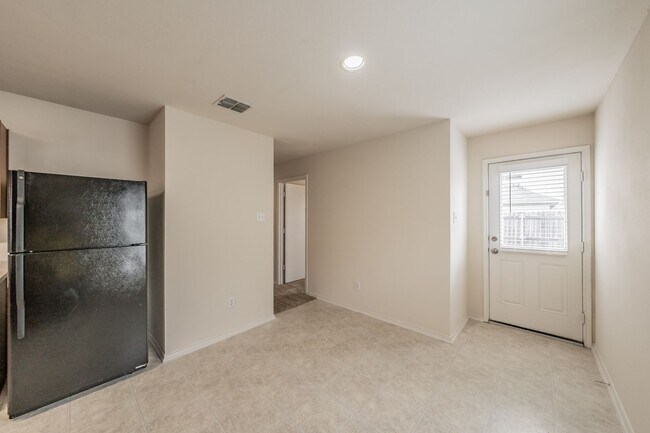 Building Photo - 8864 Valley River Dr