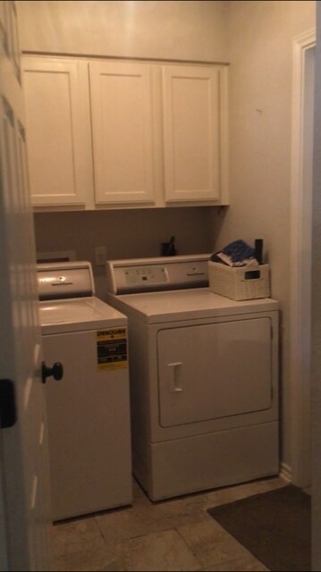 Laundry room. Set is not included in rental. - 3809 Willie Mays Ln