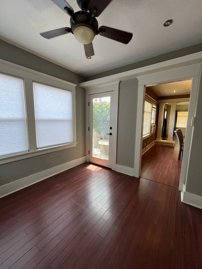 Building Photo - House: 2 Bedroom with office, 2 Bath, Gara...