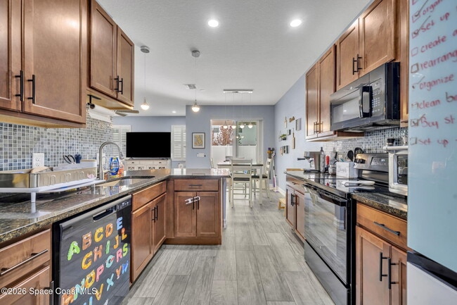 Building Photo - 1445 Isabella Dr