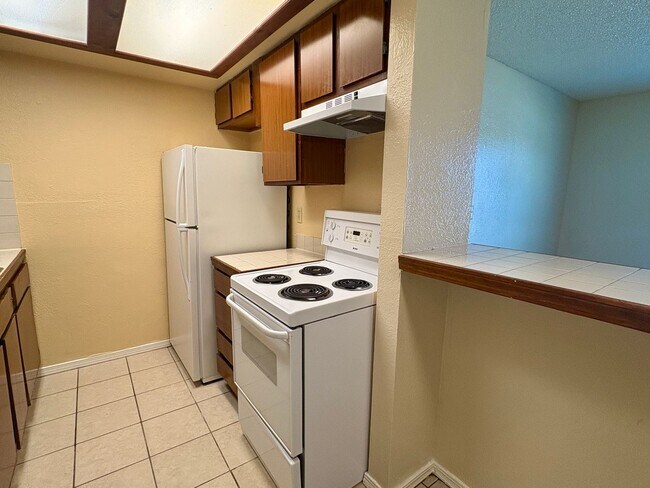 Building Photo - 901 US-77