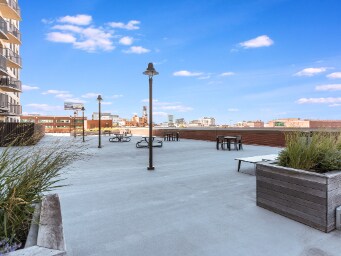 Building Photo - 400 N Clinton St