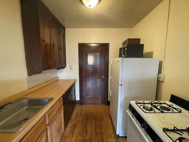 Building Photo - 2637 N Cramer St