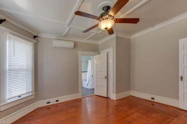 Building Photo - 1051 Naval Ave