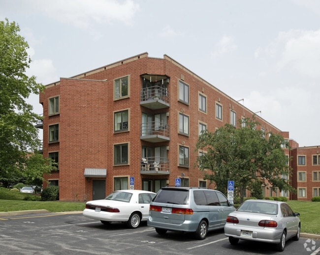 Friendship Village Sunset HIlls 12503 Cottage Ridge Ln Sunset Hills