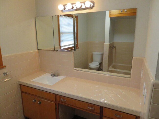 Building Photo - 9607 I-27