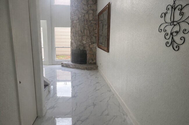 Building Photo - 12255 W Village Dr