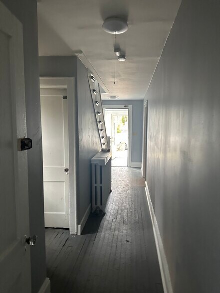 Building Photo - 56 Dobbs Ferry Rd