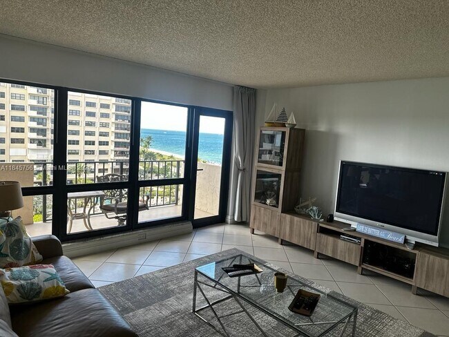 Building Photo - 4900 N Ocean Blvd