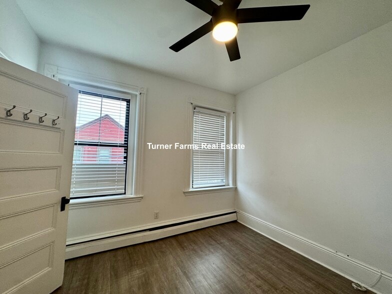 Building Photo - 1510 Tremont St