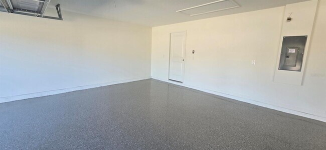 Building Photo - 6010 SW 128th St Rd