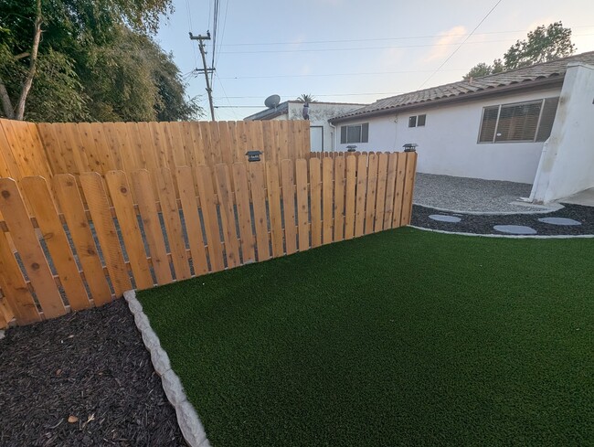 Building Photo - 3334 Fair Oaks Dr