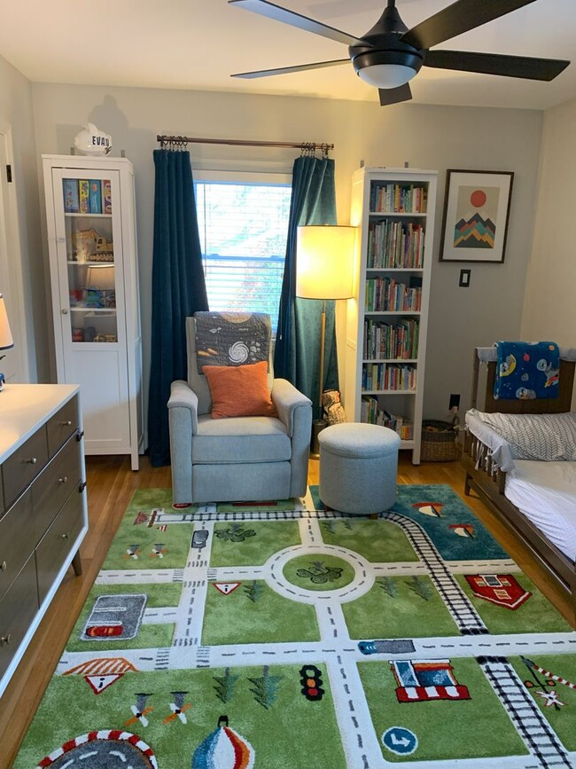 Building Photo - Charming Colonial in Prime Silver Spring L...