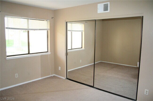 Building Photo - 2894 Lilac Ct