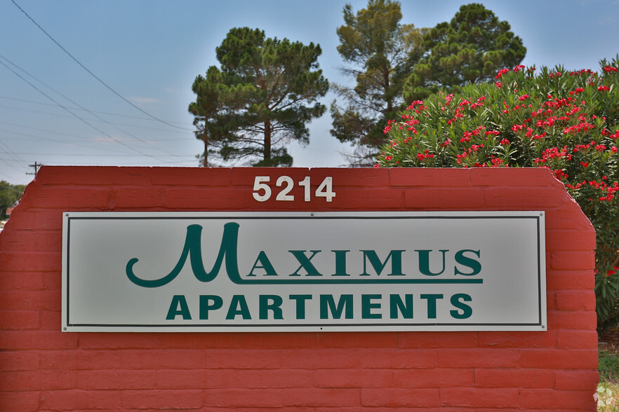 Primary Photo - Maximus Apartments