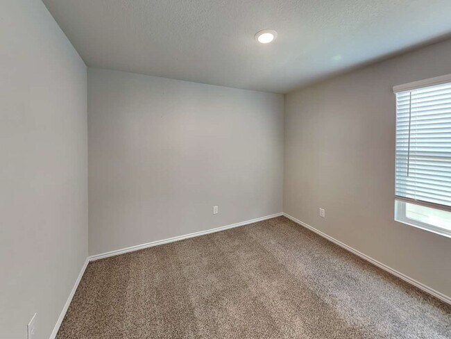 Building Photo - 4240 Thalweg Way