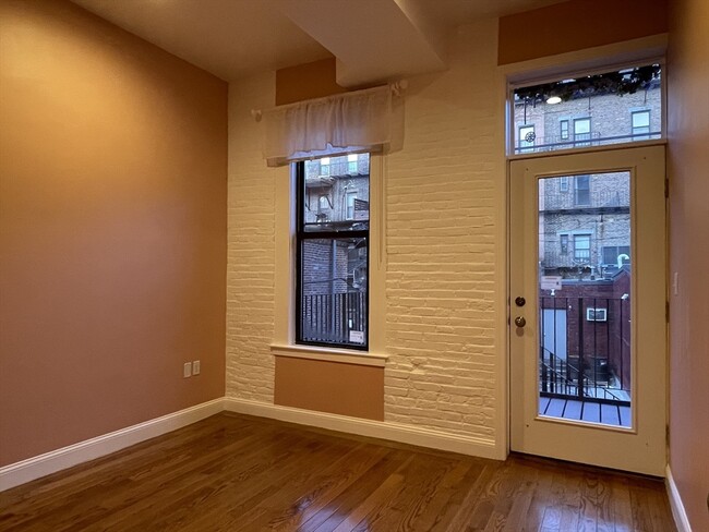 Building Photo - 58 E Springfield St
