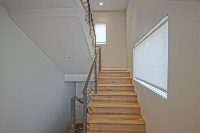 Building Photo - NEWER, LUXURIOUS & MODERN, 2920 SQ FT HOME W/ HIGH END DETAILS, AMAZING DECK/BALCONY SPACE, 2-CAR...