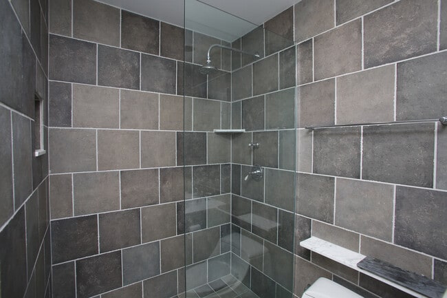 Building Photo - 23 Cross Rd