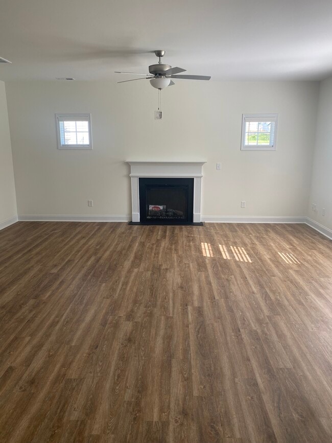 Building Photo - 3862 Blackhills Rd