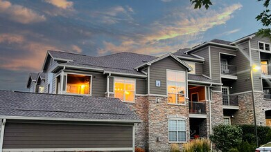 Building Photo - 2875 Blue Sky Cir