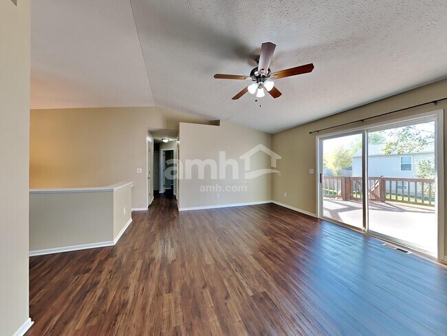 Building Photo - 2175 Maribeth Pl