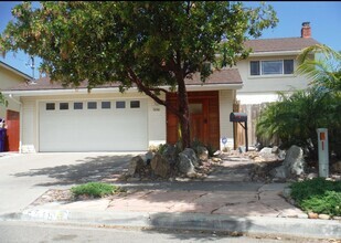 Building Photo - ***Rare Find - Updated House in North Clai...
