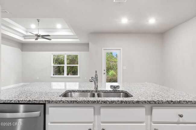 Building Photo - 397 Emerald Cove St