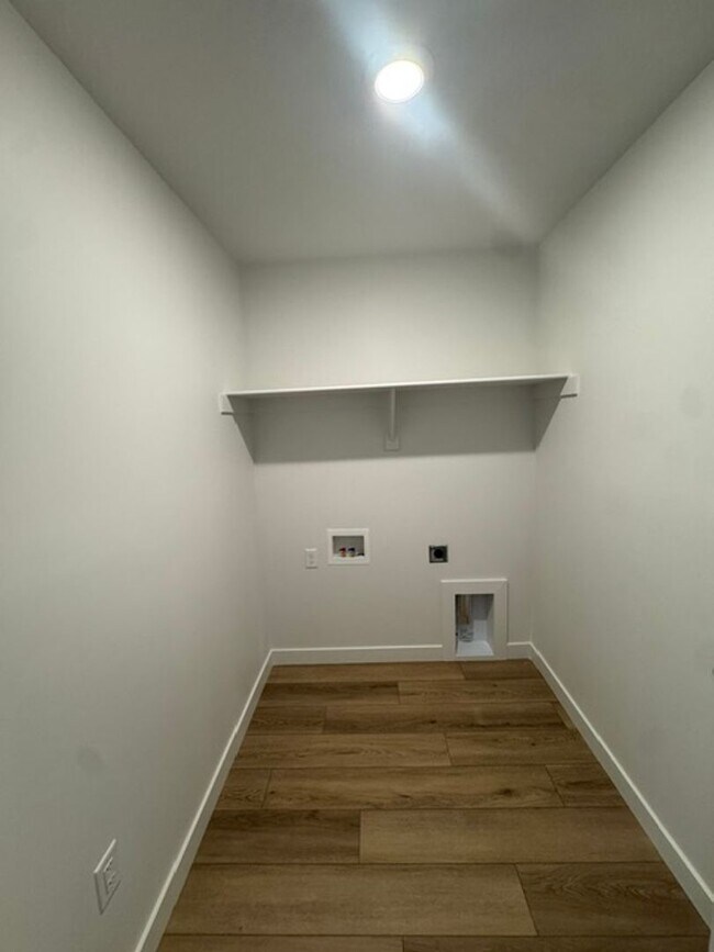 Building Photo - 2808 W 2720 N