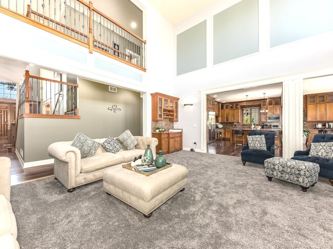 Building Photo - 2504 Skylane Dr