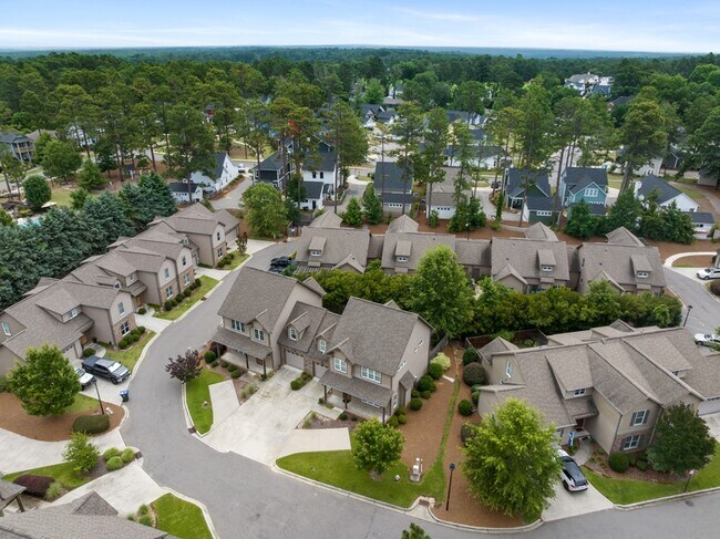 Building Photo - 126 Pinebranch Ct