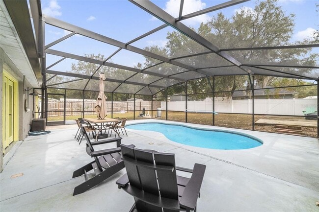 Building Photo - 40140 Palm St