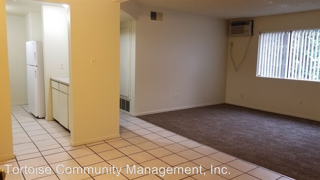 Primary Photo - 4303-4401 Manchester Ave