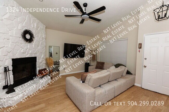 Building Photo - 1324 Independence Dr