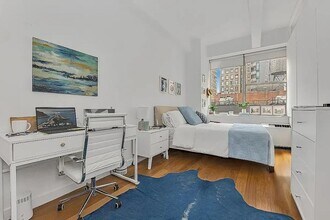 Building Photo - 3 bedroom in New York NY 10007