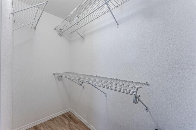 Building Photo - 6332 Newtown Cir