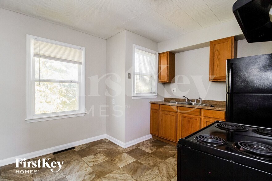 Building Photo - 12 Gambier Cir