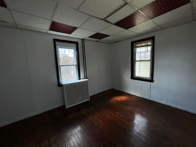 Building Photo - 647 Edgewood Ave