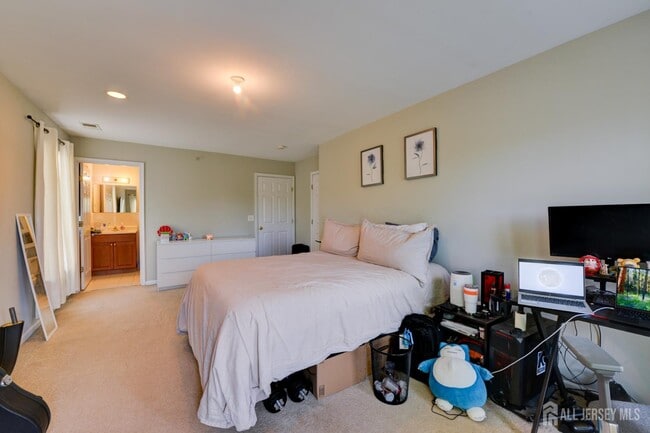 Building Photo - 38 Lackland Ave
