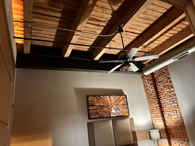 Industrial ceiling in bedroom - 570 S Front St