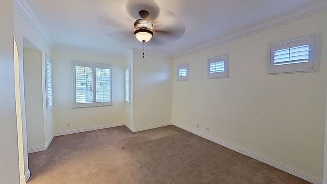 Building Photo - 1 Breakers Ln