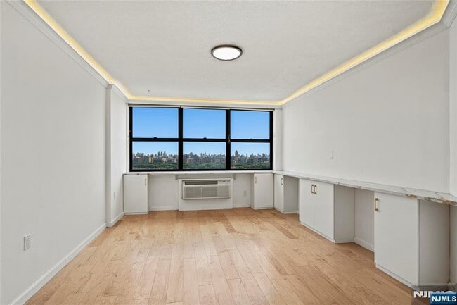 Building Photo - 7004 JFK Blvd E