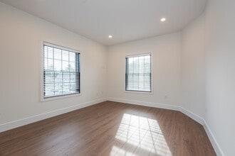 Building Photo - 44 South St