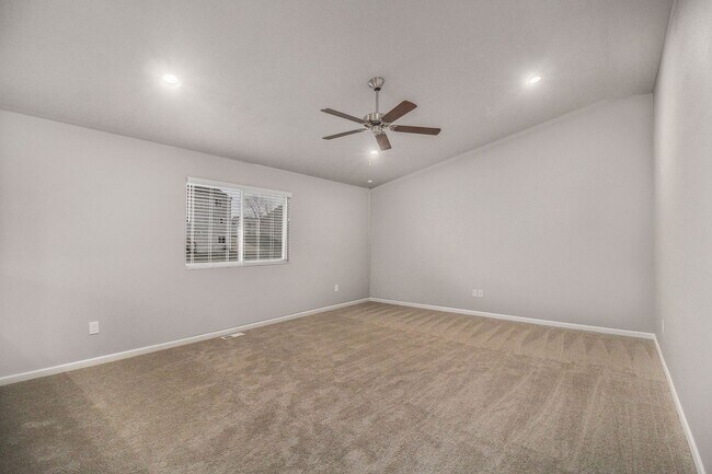 Building Photo - Comfortable and inviting space for you and...