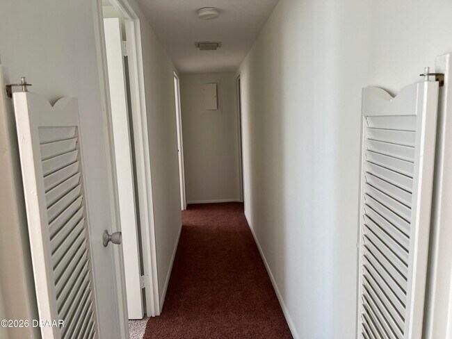 Building Photo - 1224 S Peninsula Dr