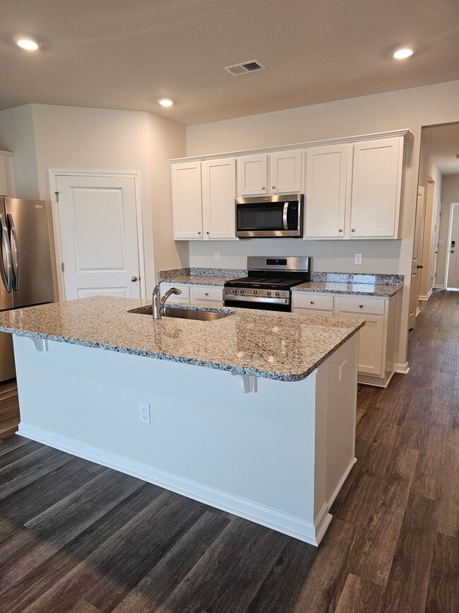 Building Photo - 3015 Long Spur Dr