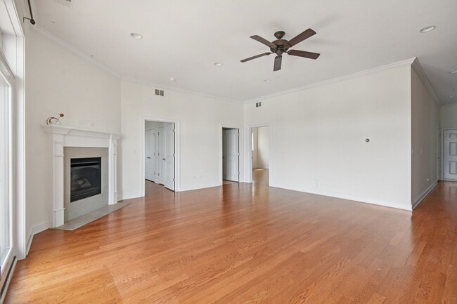 Building Photo - 4141 N Kedzie Ave