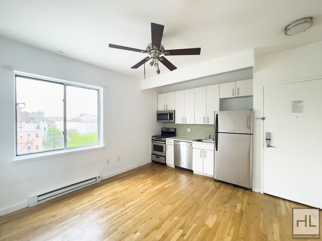 Primary Photo - Sunlit Bushwick 2-Bed Plus a 3rd Room / Pr...