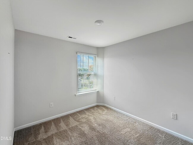 Building Photo - 1503 Gracie Ln