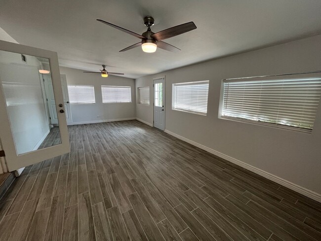 Building Photo - $0 First Month's Rent! Beautiful Three Bed...